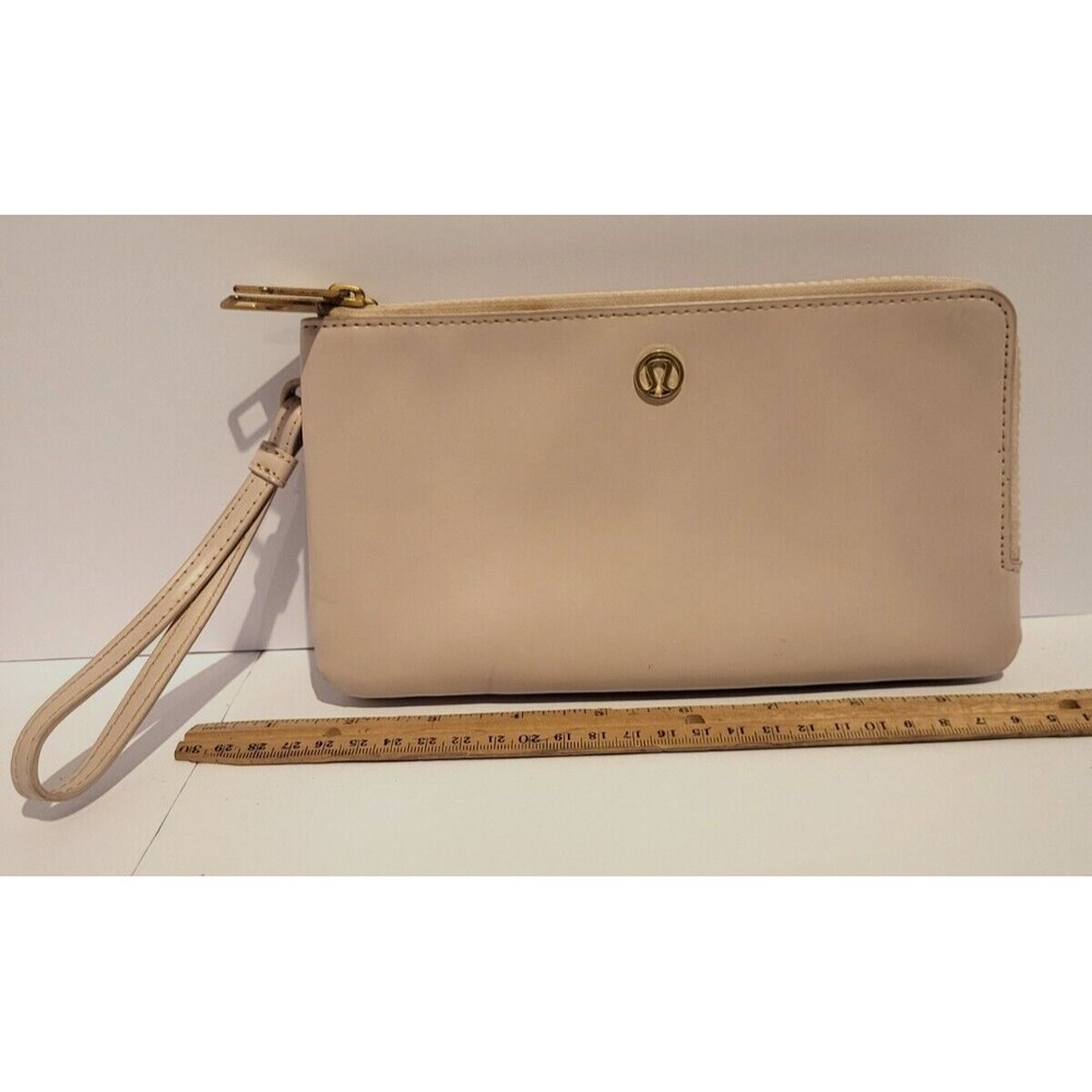 Lululemon Now And Always Women's Pale Pink Nude Zipper Pouch Clutch Wristlet